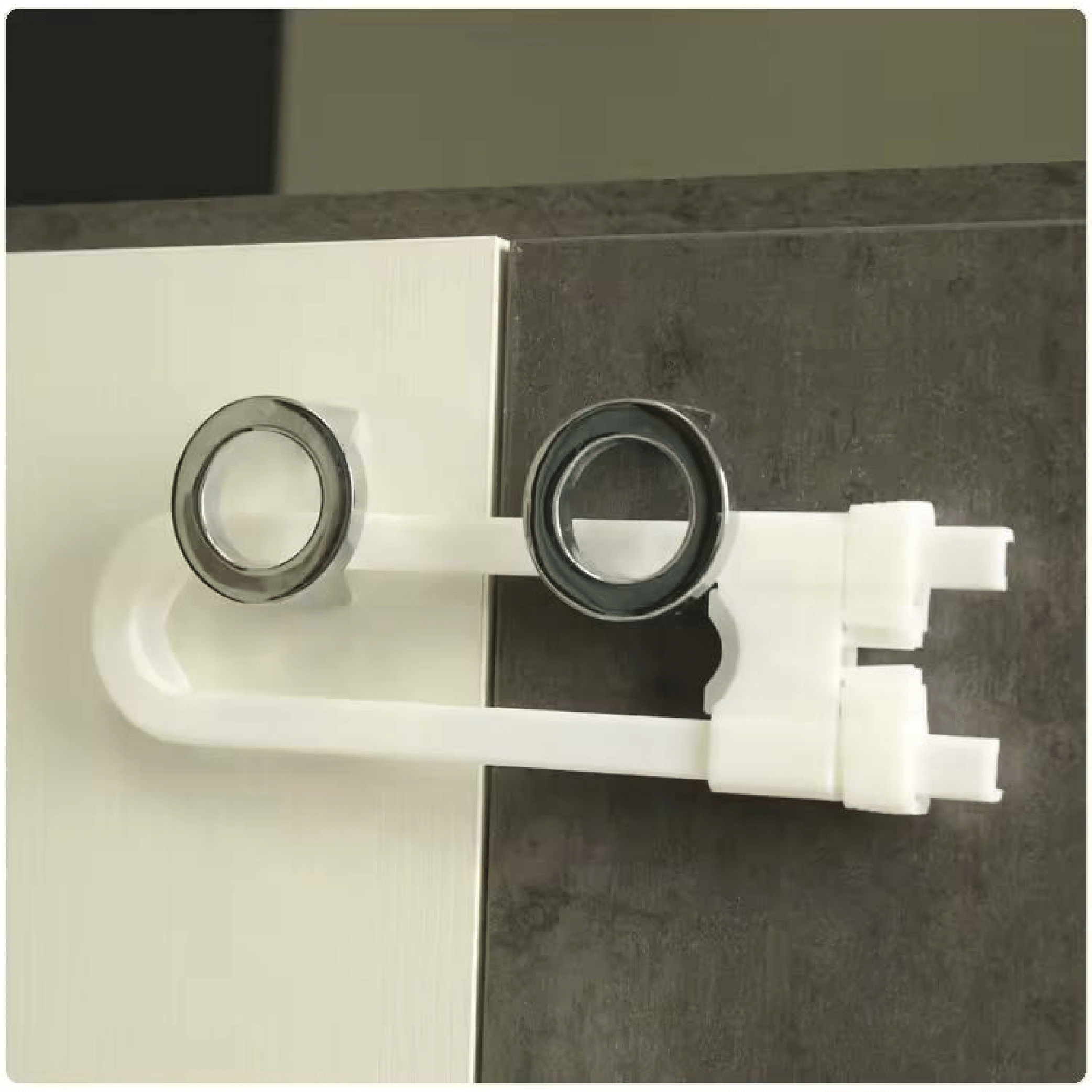 Serrure de sécurité pour armoire coulissante en forme de U BABYDISE